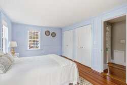 34 Maple Ste Hamilton MA 01982