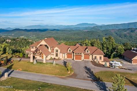 3035 Smoky Bluff Trail Sevierville TN 37862