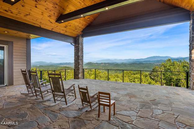 3035 Smoky Bluff Trail Sevierville TN 37862