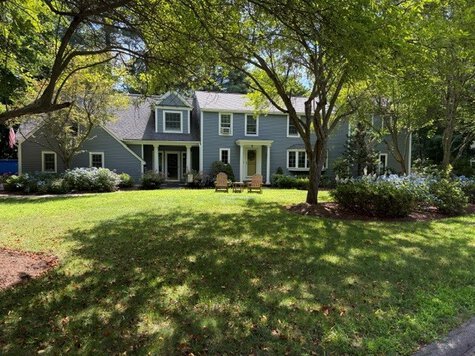 2 Horseshoe Lane Hamilton MA 01982