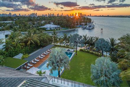 2920 N Bay Road Miami Beach FL 33140