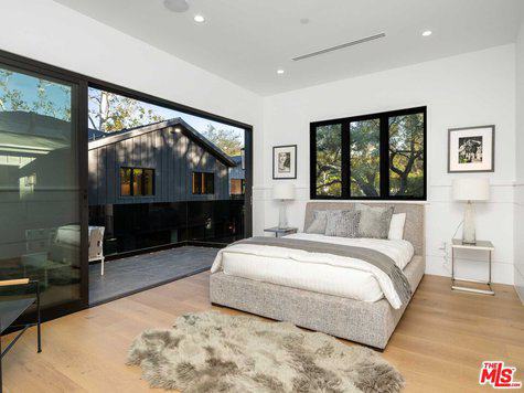 4565 Encino Avenue ENCINO CA 91316