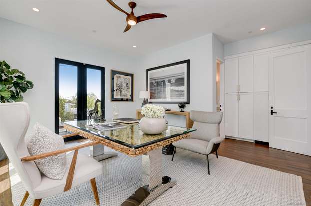 6389 Castejon Drive La Jolla CA 92037
