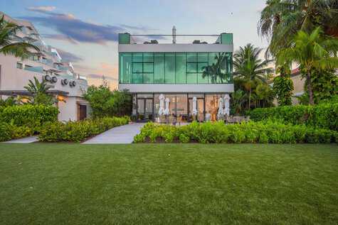 West Bay Street 340 New Providence Paradise Island BS