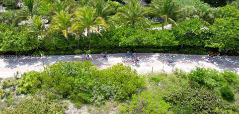 2555 Collins Avenue Miami Beach FL 33140