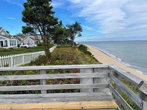 16 Brant Rock Mashpee MA 02649