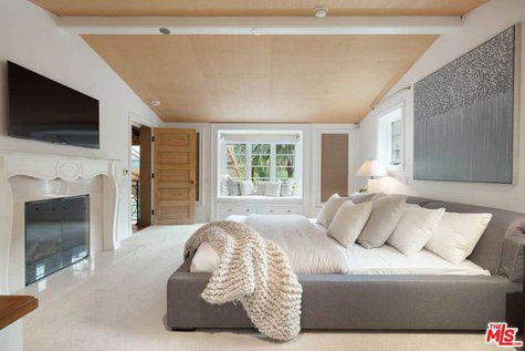 1492 Stone Canyon Road CA 90077