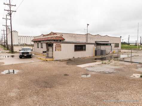 100 S Halstead Hutchinson KS 67501