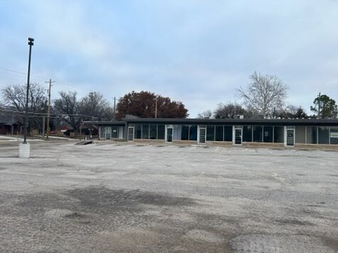 638 W. 33rd Street Wichita KS 67204