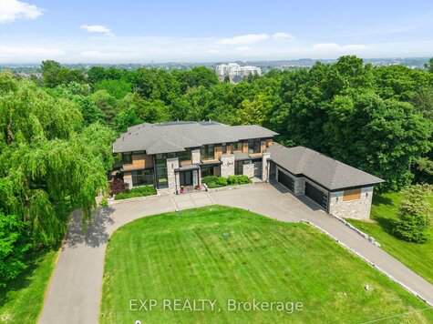 8 Cachet Parkway Markham ON L6C 1G8