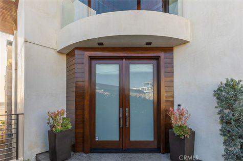 2826 The Strand Hermosa Beach CA 90254