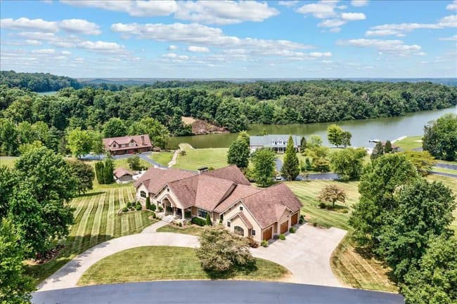 30 Bass Court Whitesville KY 42378