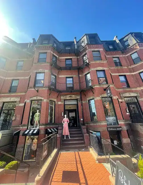 223 Newbury Boston MA 02116