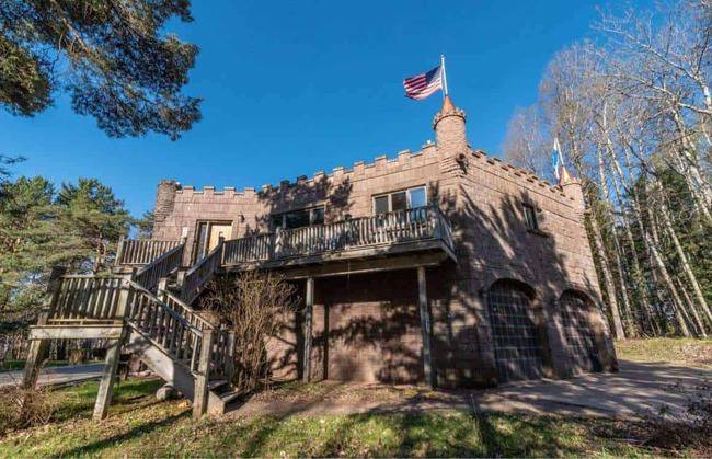 8 Marquette Drive Marquette MI 9855