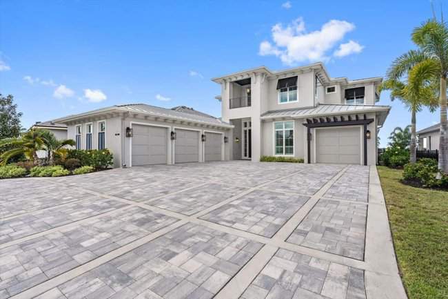676 Regatta Way Bradenton FL 34208