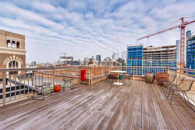 1017 W Washington Boulevard Chicago IL 60607