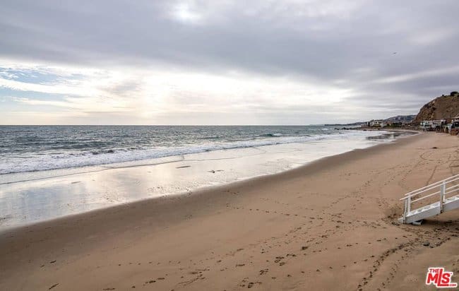 21528 Pacific Coast Highway Malibu CA 90265