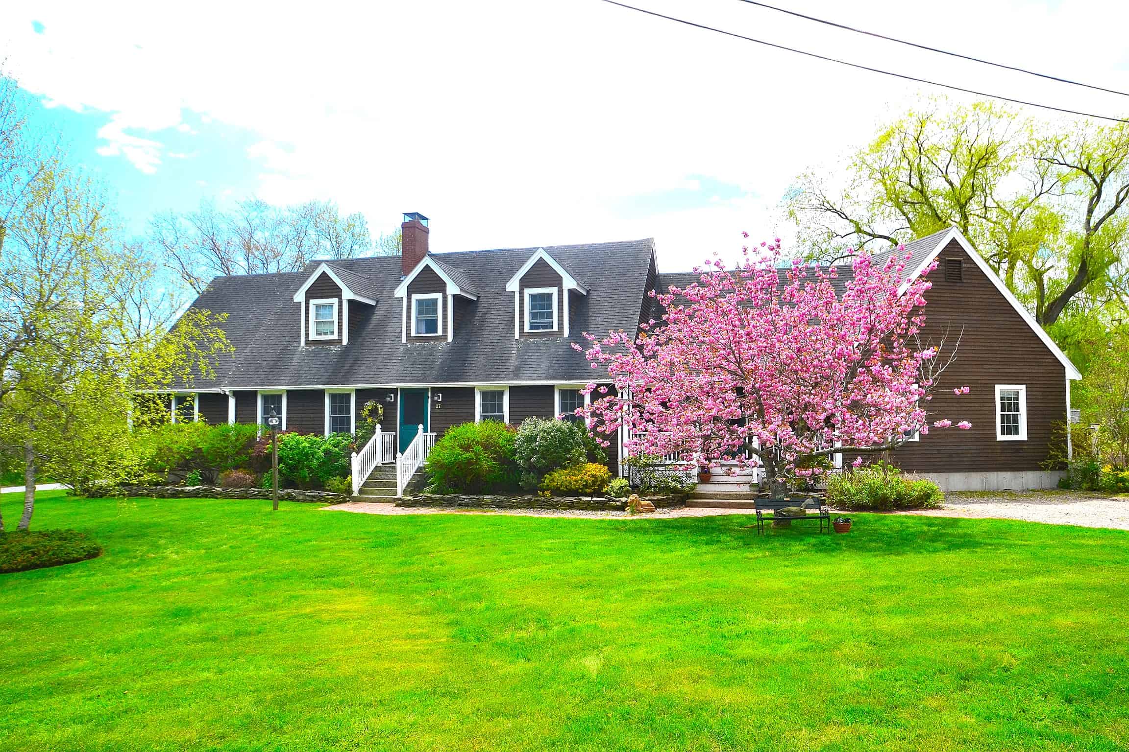 27 Grove Street Essex MA 01929