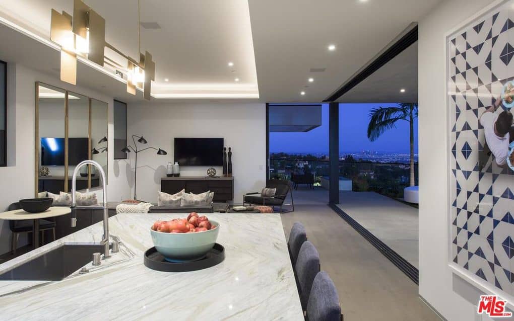1218 Roberto Lane Los Angeles CA