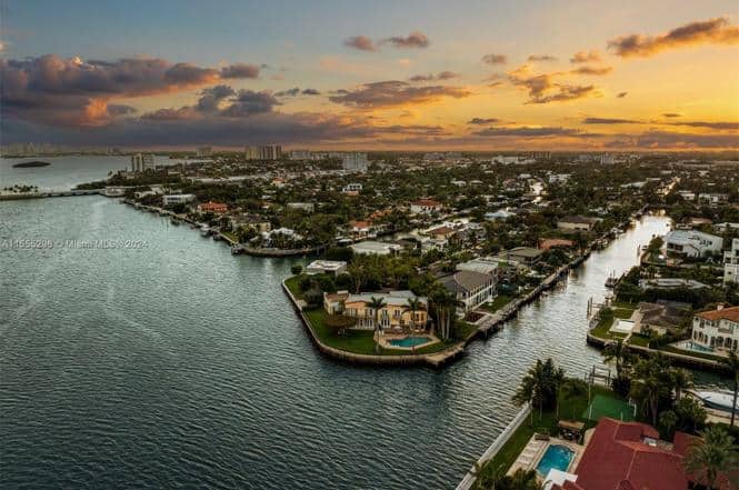 2381 Bayview Lane North Miami FL 33181