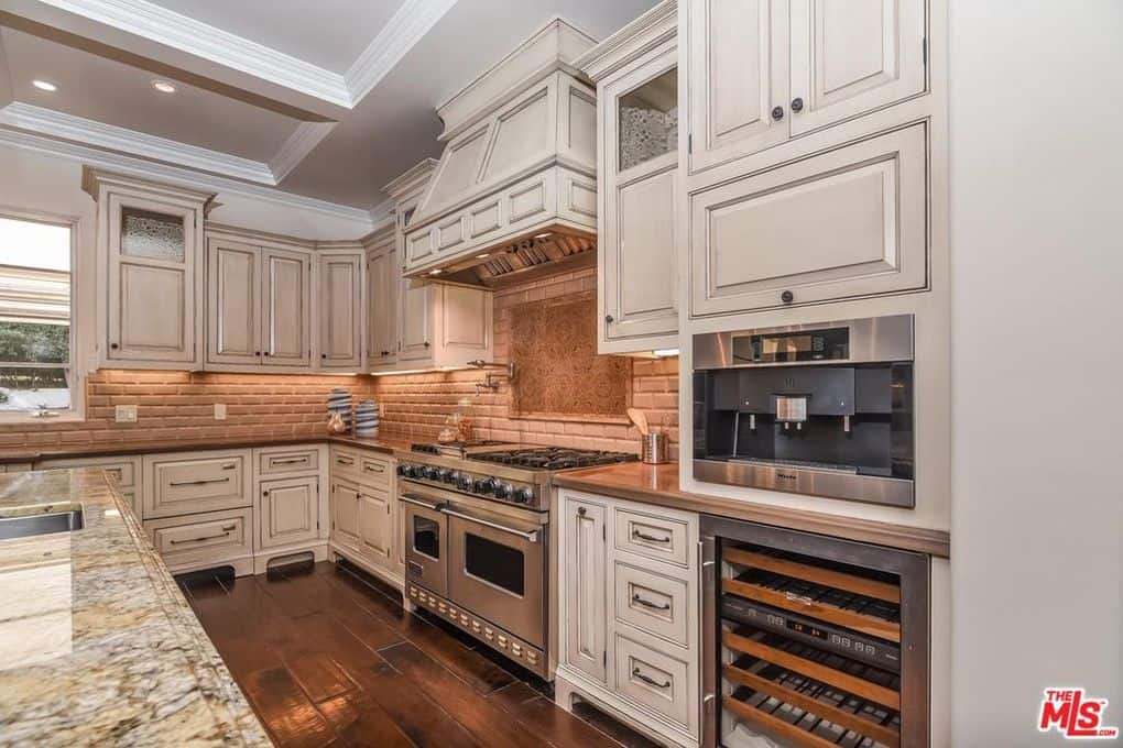 3901 Longridge Avenue Los Angeles LA 91423
