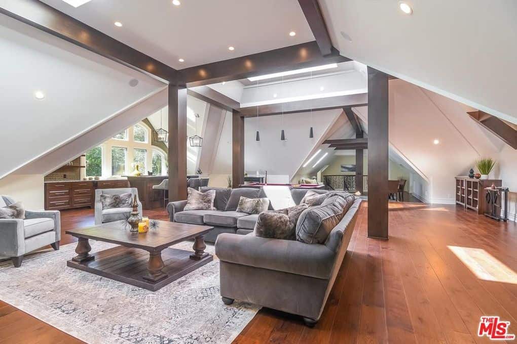 3901 Longridge Avenue Los Angeles LA 91423