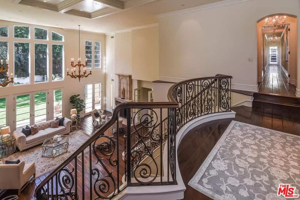 3901 Longridge Avenue Los Angeles LA 91423