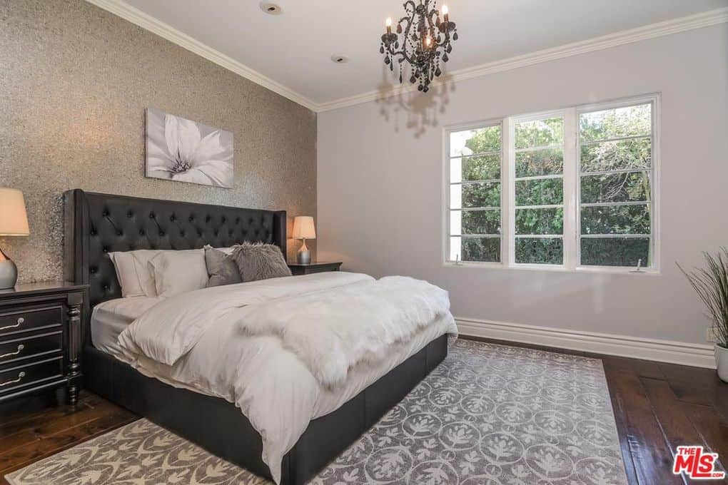 3901 Longridge Avenue Los Angeles LA 91423