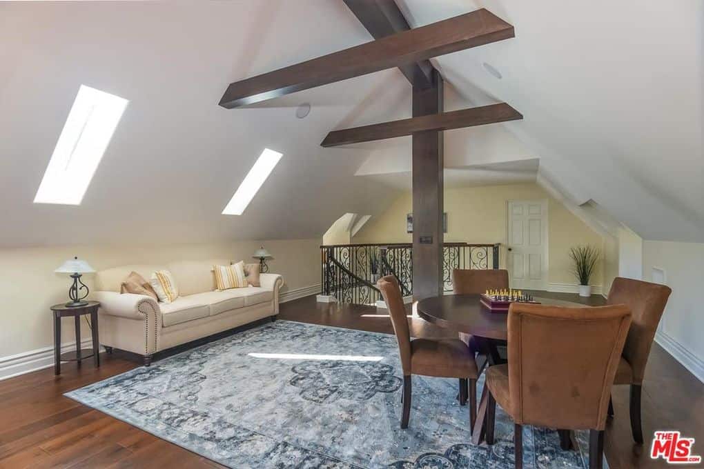 3901 Longridge Avenue Los Angeles LA 91423
