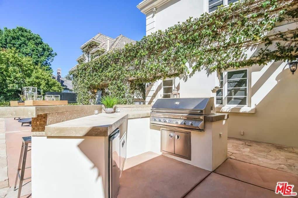3901 Longridge Avenue Los Angeles LA 91423