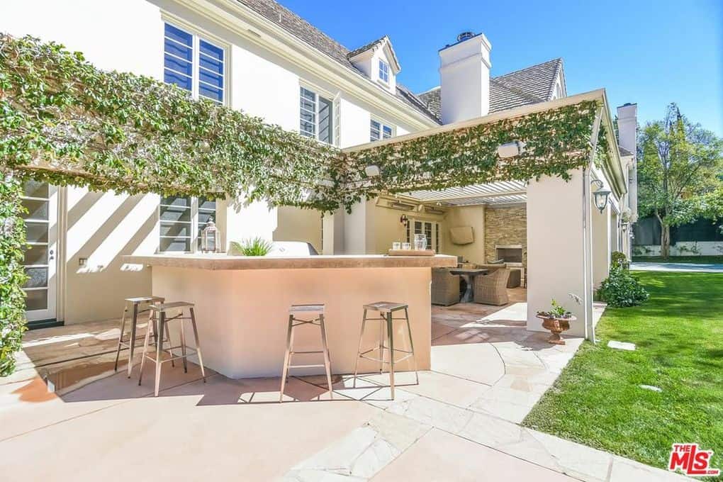 3901 Longridge Avenue Los Angeles LA 91423