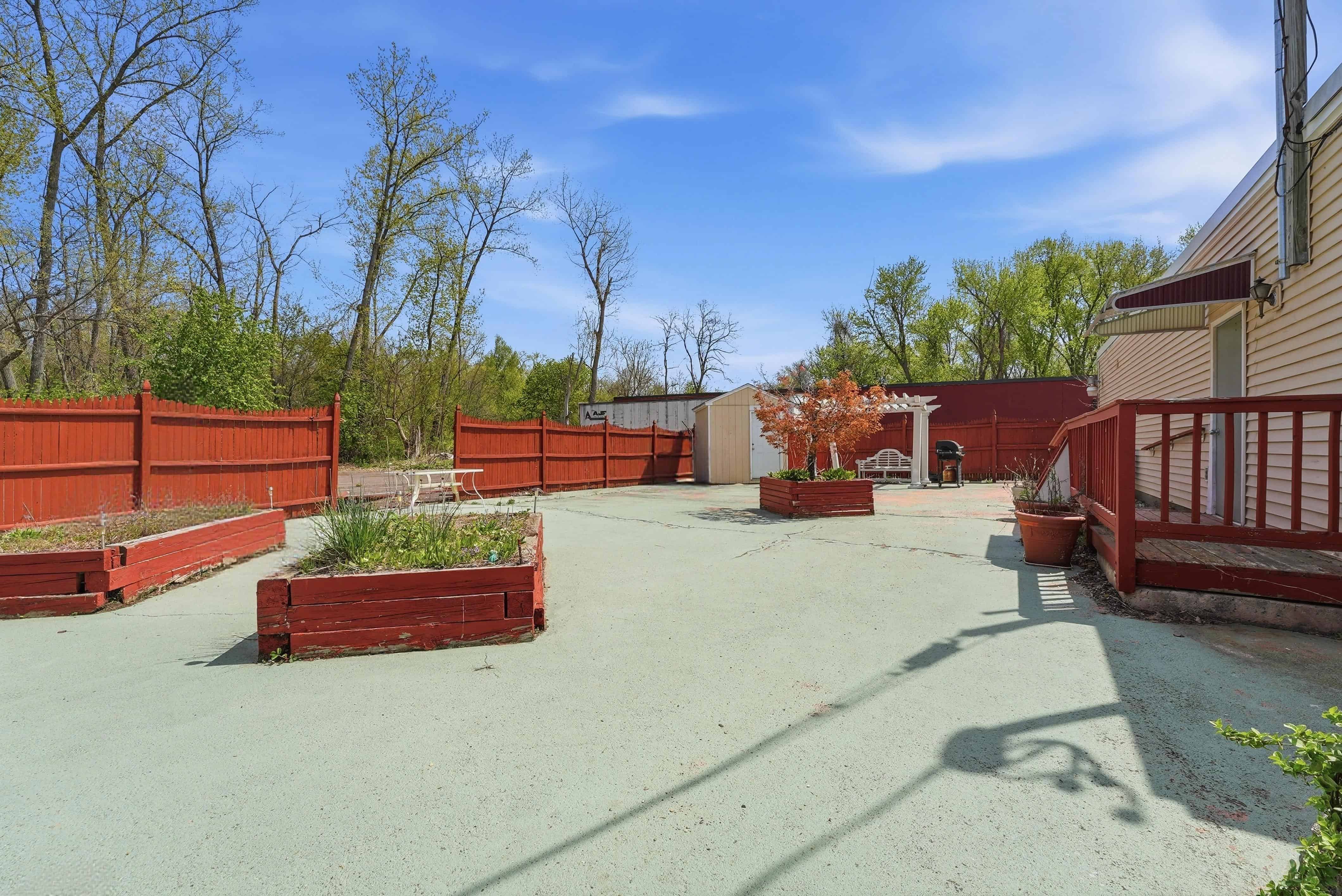24 Clifton Street Westfield MA 01085