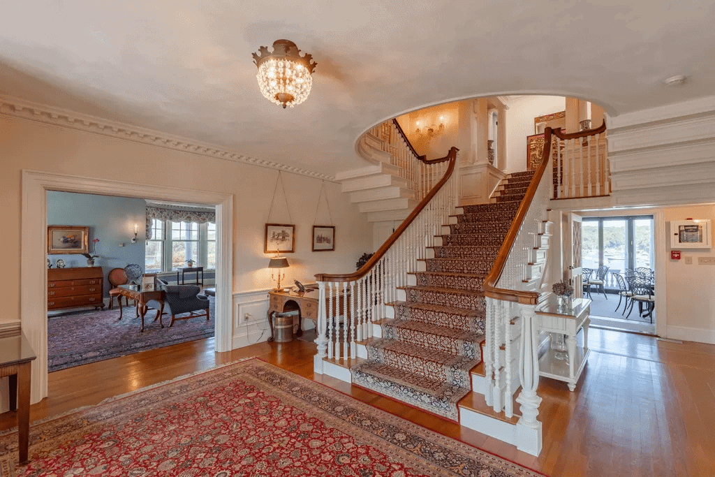 314 Quissett Avenue Falmouth MA 02543