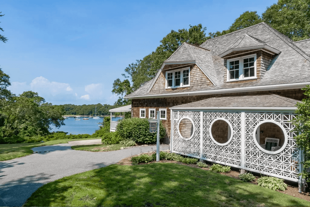 314 Quissett Avenue Falmouth MA 02543