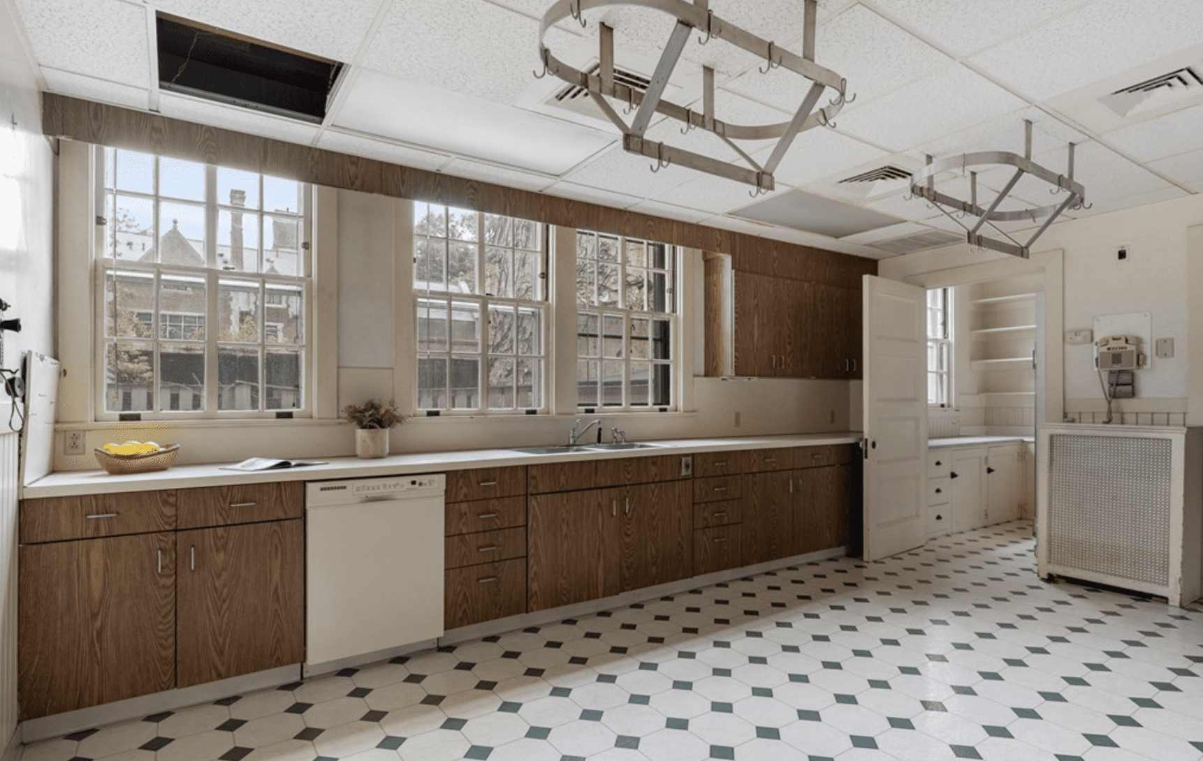 132 Carlton Street Brookline MA 02446