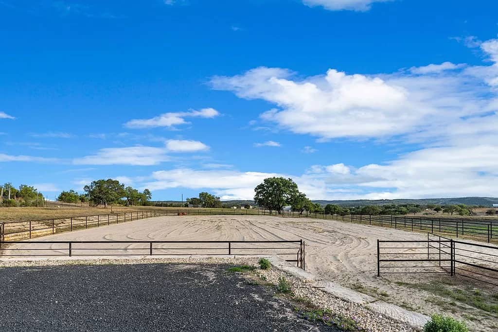234 Deer Park Lane Kerrville TX 78028