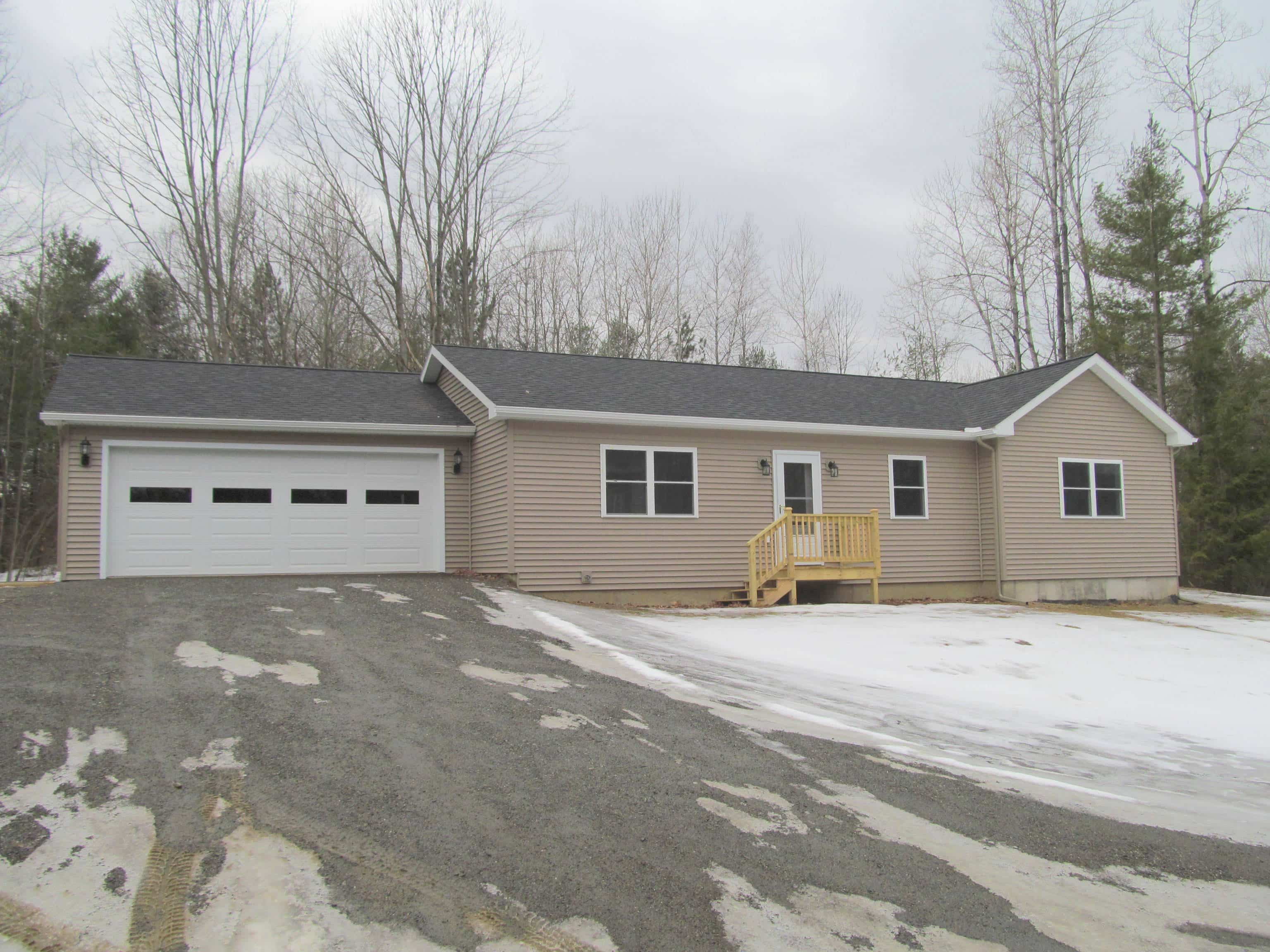 33 Cherry Lane Extension Newport VT 05855