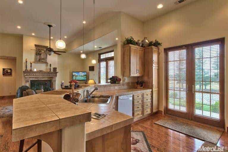 7541 Sloughhouse Road Elk Grove CA 95624