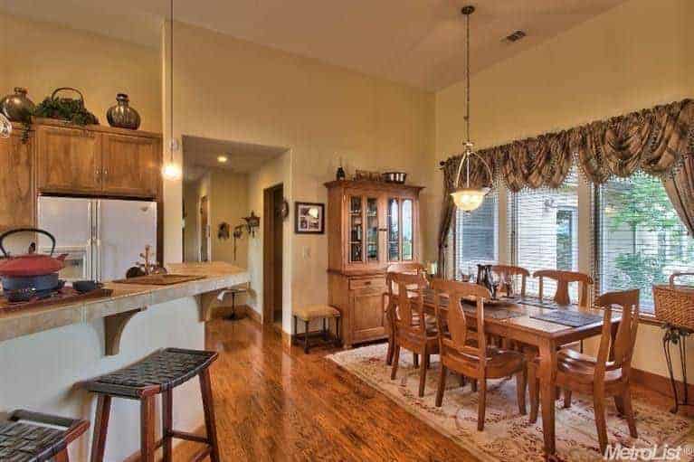 7541 Sloughhouse Road Elk Grove CA 95624