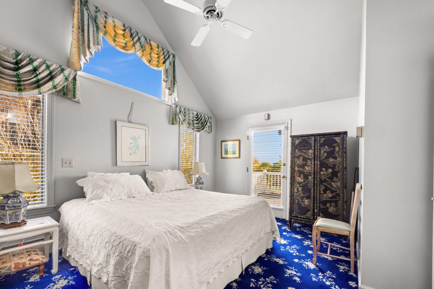 9 Weston Avenue Oak Bluffs MA 02568