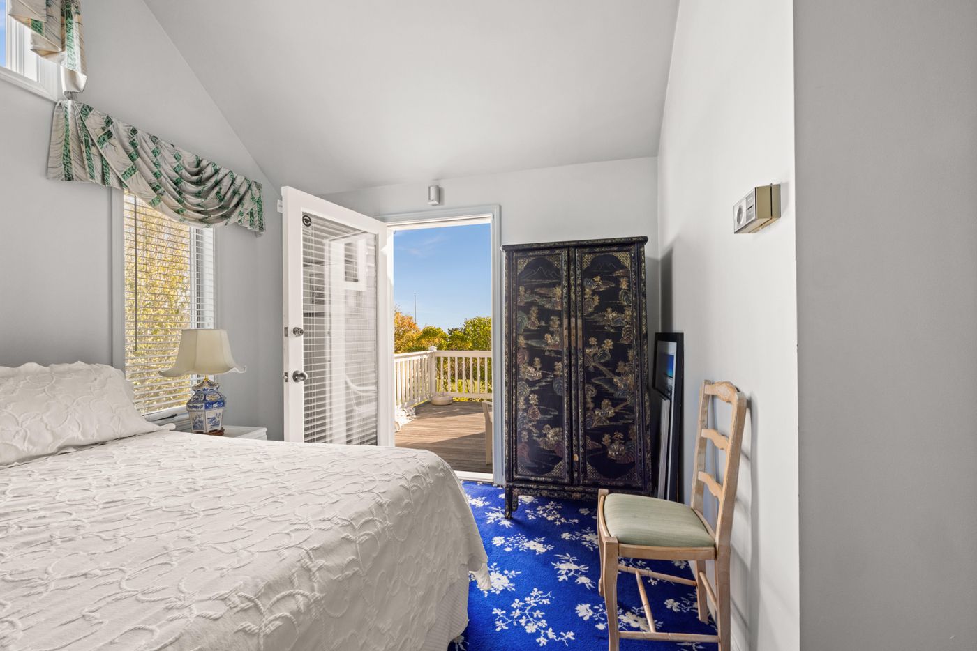 9 Weston Avenue Oak Bluffs MA 02568