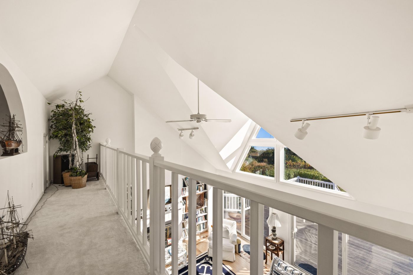 9 Weston Avenue Oak Bluffs MA 02568