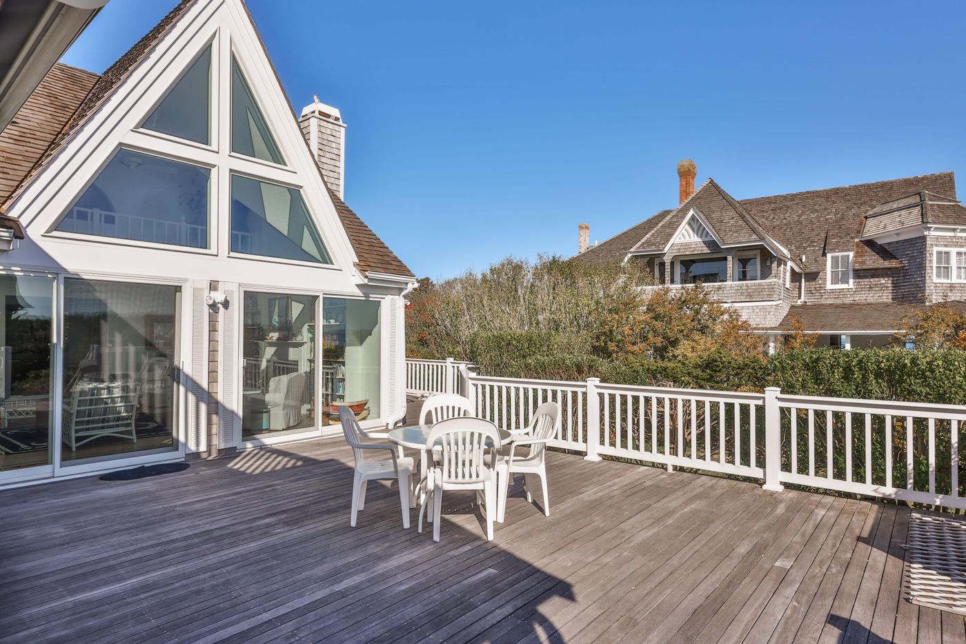 9 Weston Avenue Oak Bluffs MA 02568