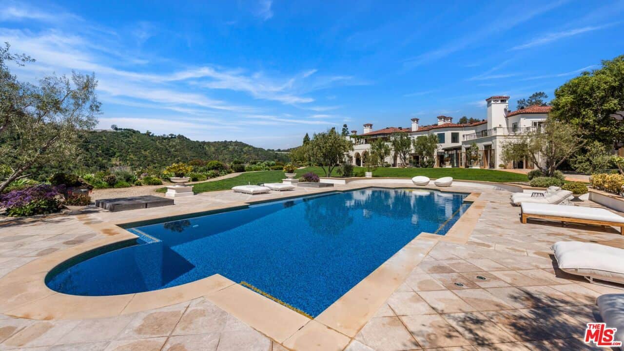 9904 Kip Drive Beverly Hills CA 90210