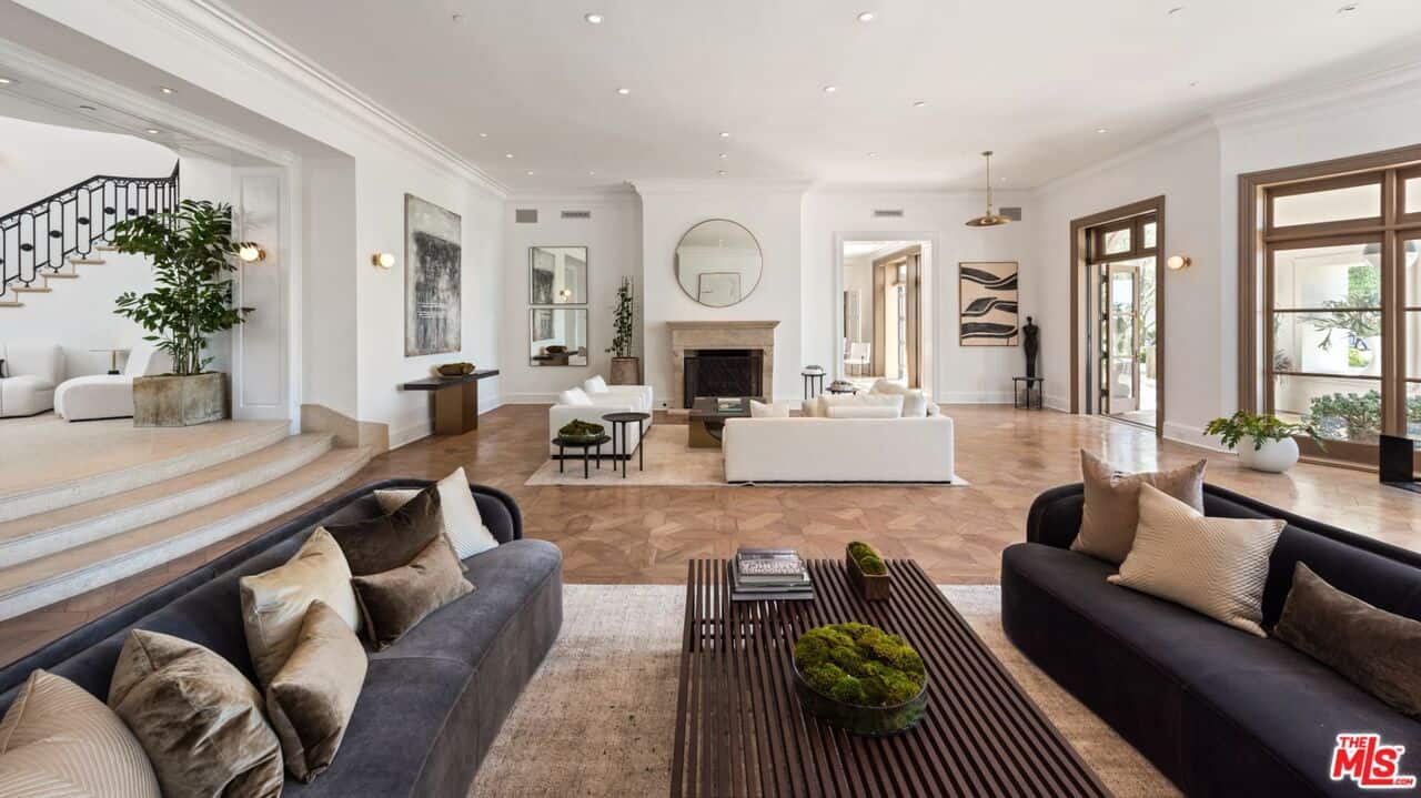 9904 Kip Drive Beverly Hills CA 90210