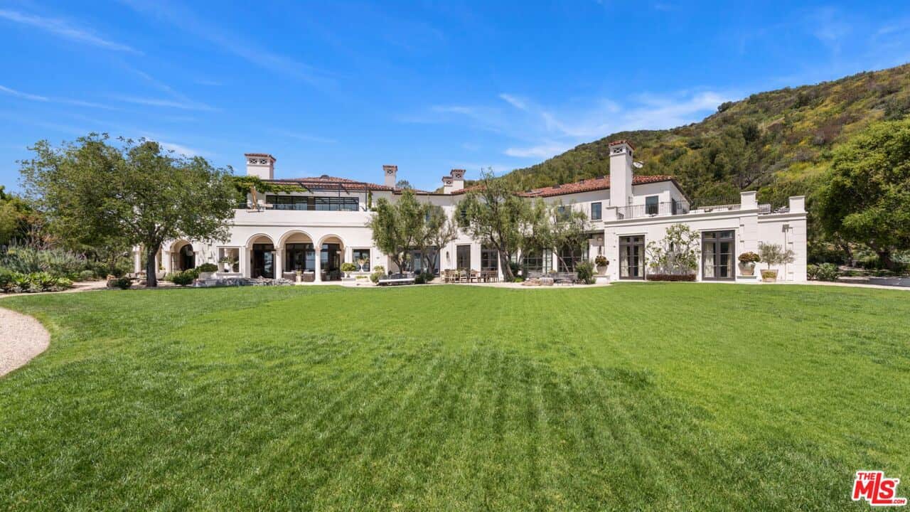 9904 Kip Drive Beverly Hills CA 90210