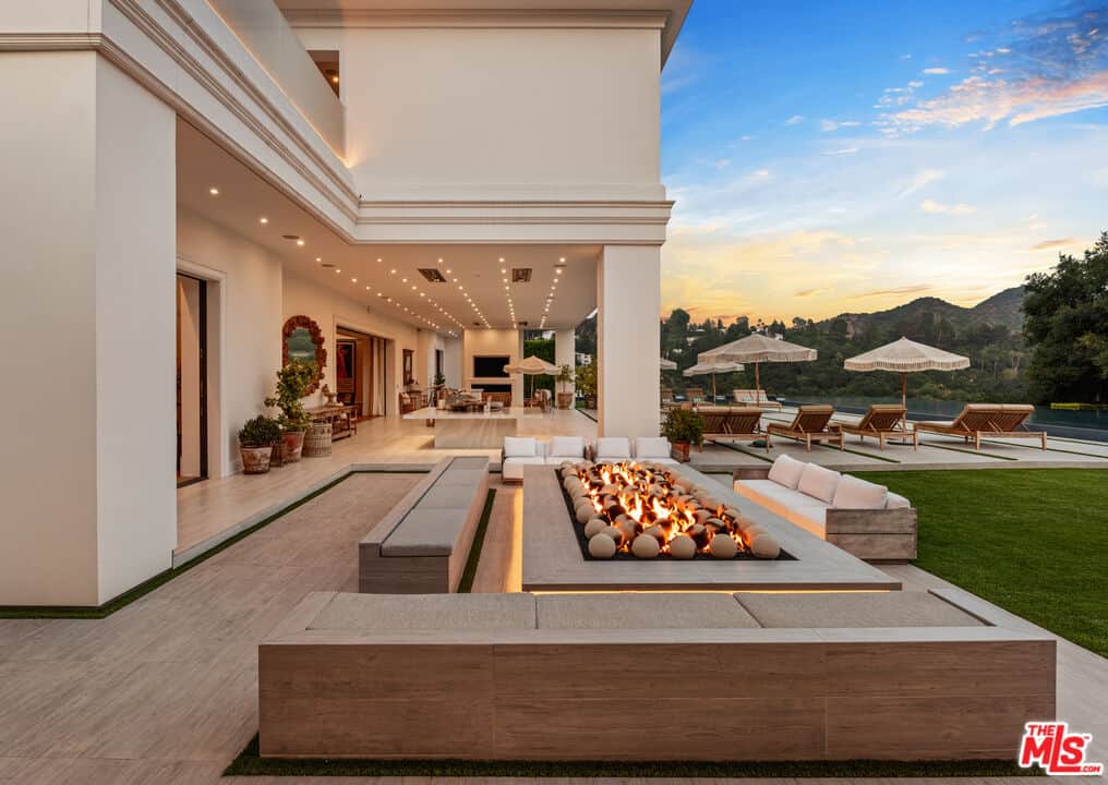 2571 Wallingford Drive Beverly Hills CA 90210