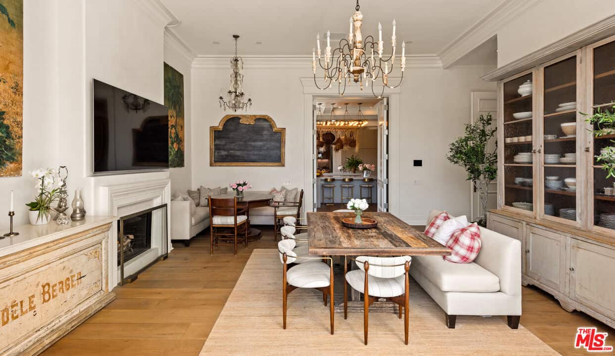 2571 Wallingford Drive Beverly Hills CA 90210