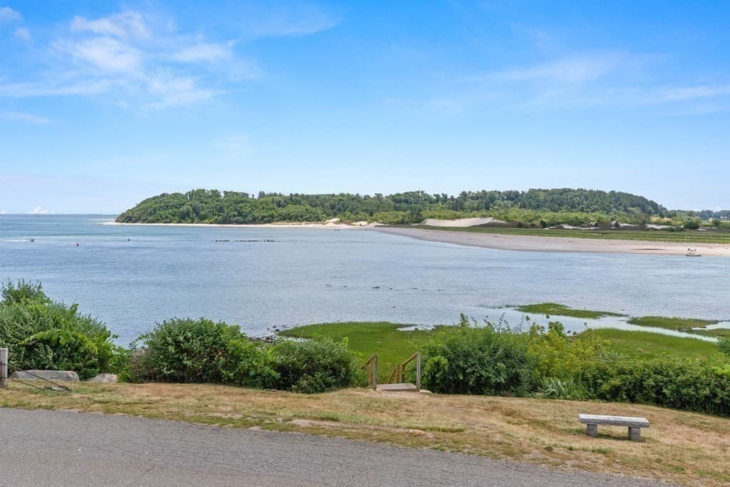 15 River Road Ipswich MA 01938