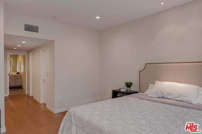 2307 Fox Hills Drive Los Angeles CA 90064